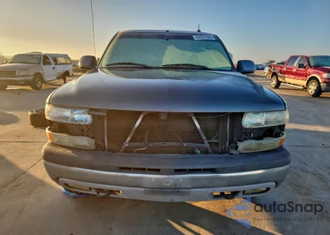 2002 Chevrolet Tahoe C1500 из США, поврежденный, VIN 1GNEC13Z72R309628